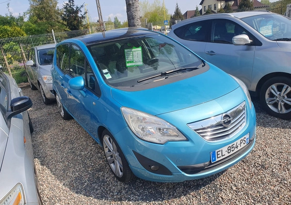 Opel Meriva cena 20000 przebieg: 227221, rok produkcji 2010 z Piotrków Kujawski małe 277